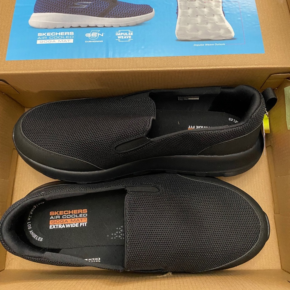 NWT and Box Sketchers Men’s Slide In